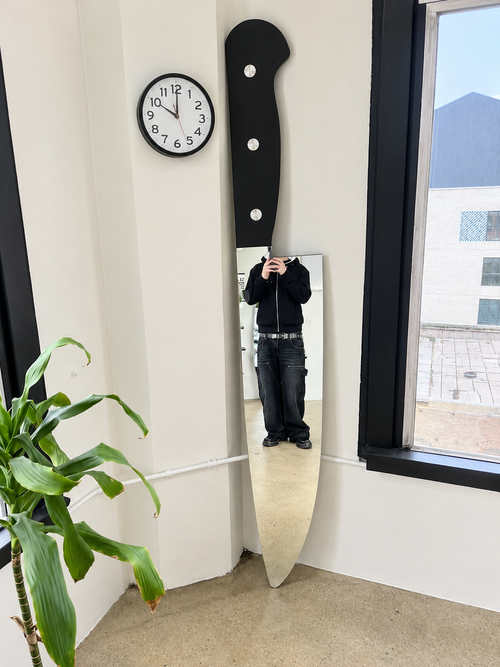 KNIFE MIRROR